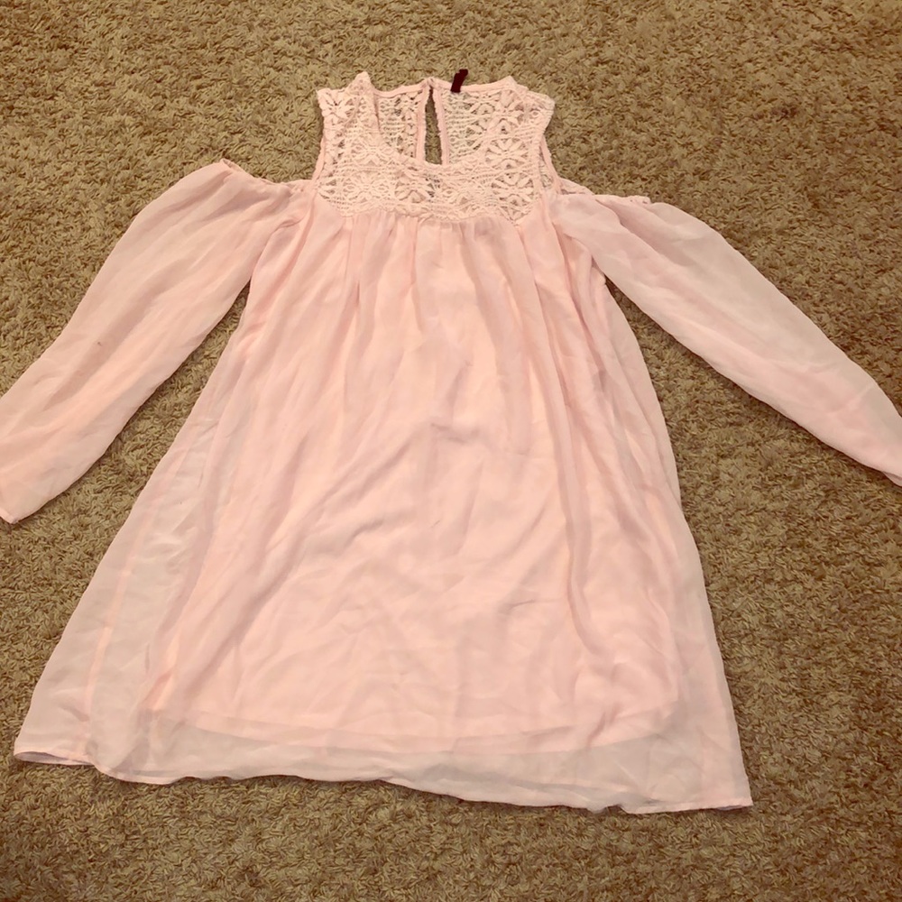 Open Shoulder Long-Sleeve Shirt